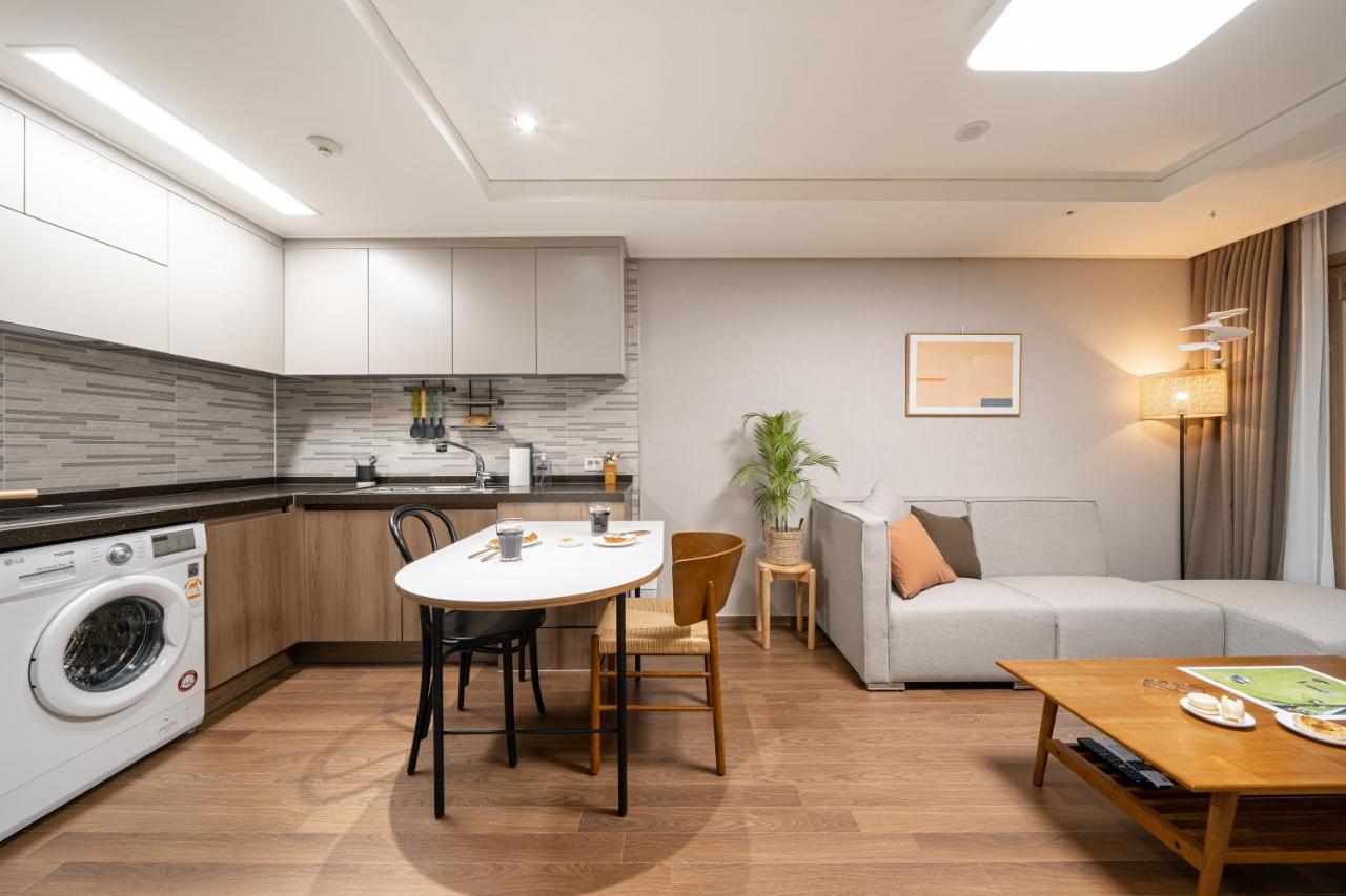 Urbanstay Sokcho Beach C Экстерьер фото