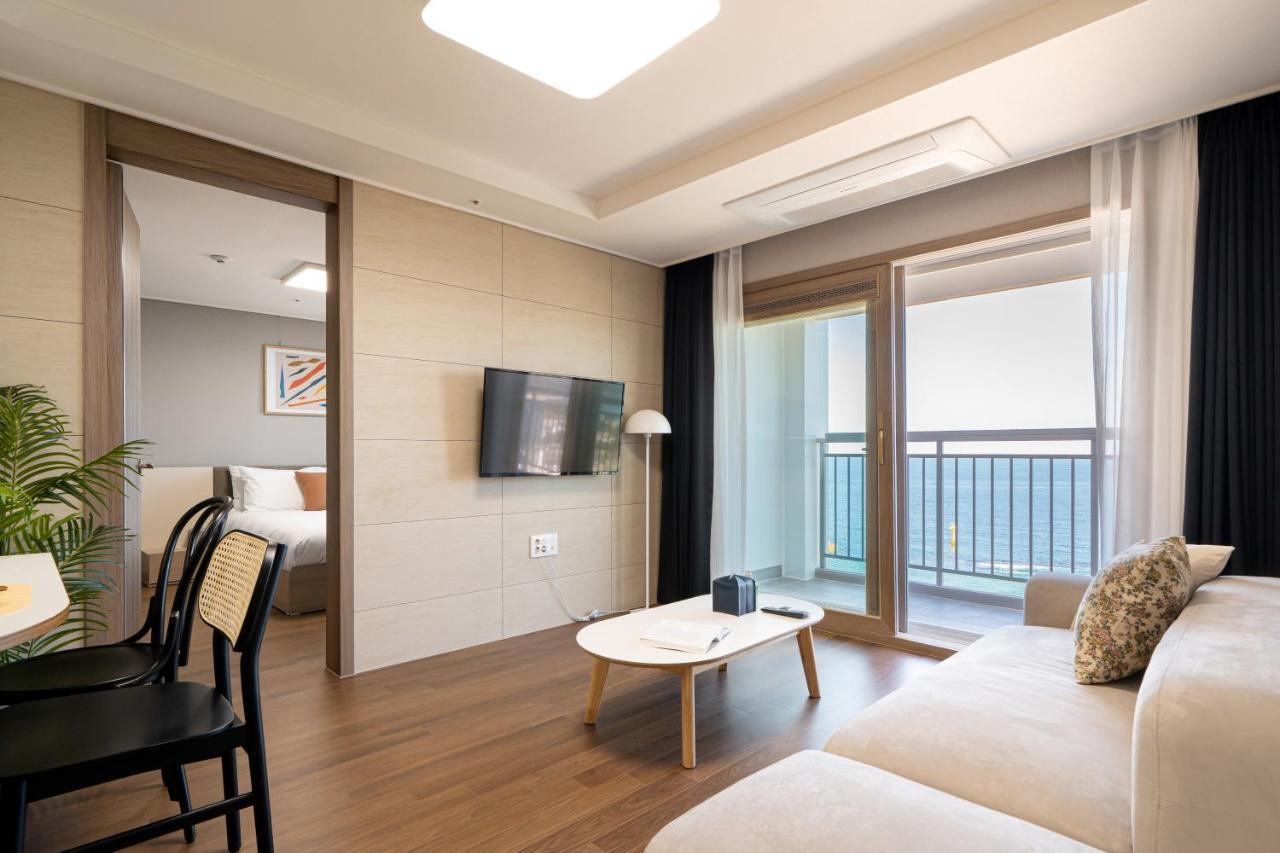 Urbanstay Sokcho Beach C Экстерьер фото